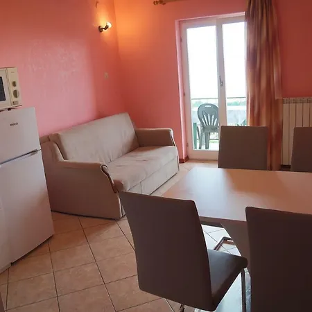 Guest house Ivo 3*